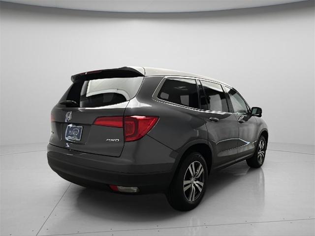 Photo of 2017 Modern Steel Metallic Honda Pilot