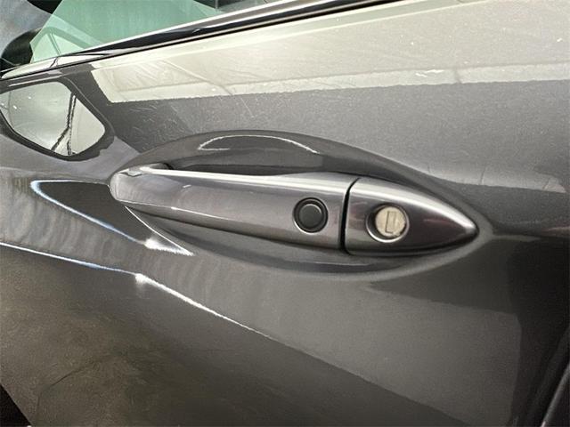 Photo of 2017 Modern Steel Metallic Honda Pilot