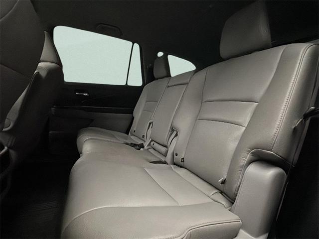 Photo of 2017 Modern Steel Metallic Honda Pilot