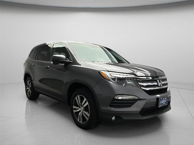 Photo of 2017 Modern Steel Metallic Honda Pilot