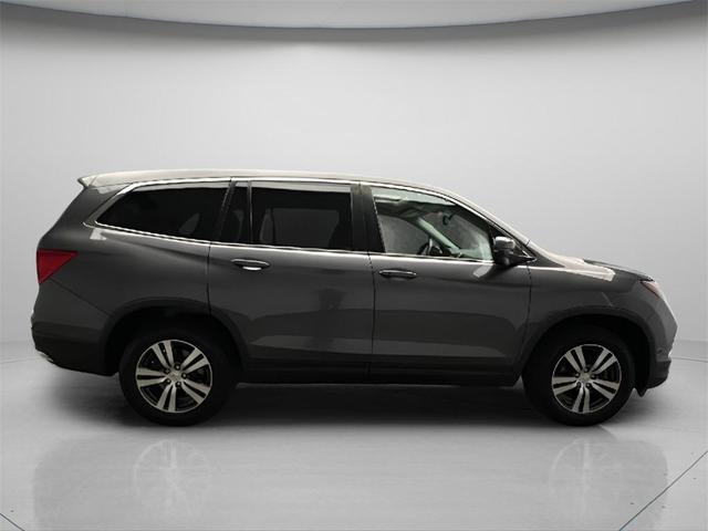 Photo of 2017 Modern Steel Metallic Honda Pilot