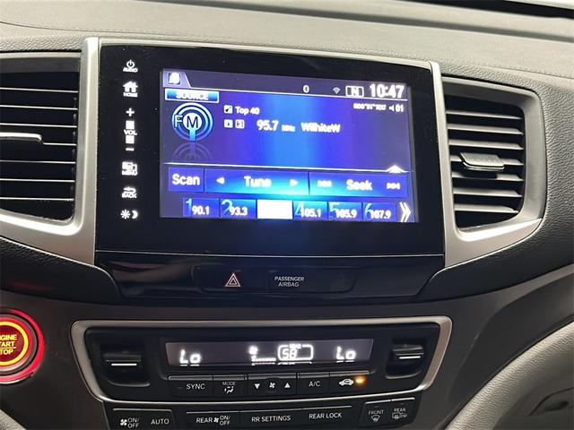 Photo of 2017 Modern Steel Metallic Honda Pilot