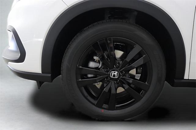Photo of 2026 Platinum White Pearl Honda HR-V