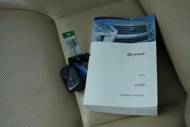 Photo of 2014 Starfire Pearl Lexus LX 570
