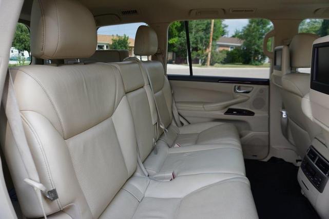 Photo of 2014 Starfire Pearl Lexus LX 570