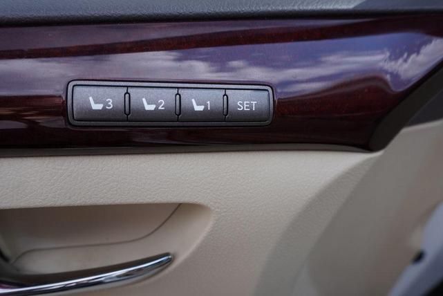 Photo of 2014 Starfire Pearl Lexus LX 570
