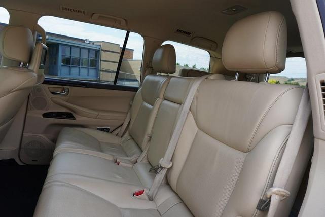 Photo of 2014 Starfire Pearl Lexus LX 570