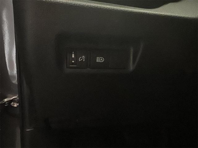 Photo of 2019 Magnetic Gray Metallic Toyota RAV4