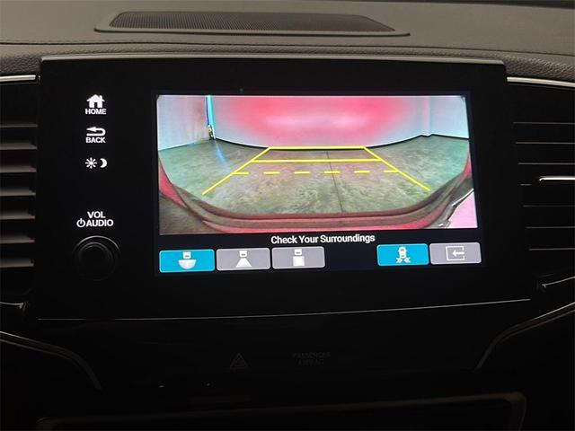 Photo of 2022 Deep Scarlet Pearl Honda Pilot