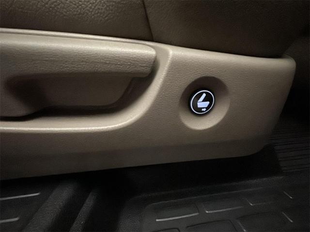 Photo of 2022 Deep Scarlet Pearl Honda Pilot
