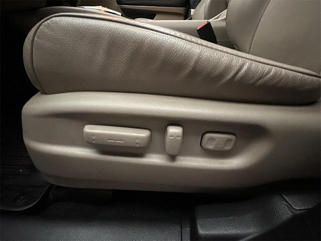 Photo of 2022 Deep Scarlet Pearl Honda Pilot