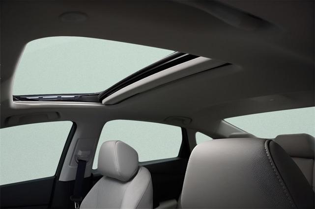Photo of 2025 Platinum White Pearl Honda Accord