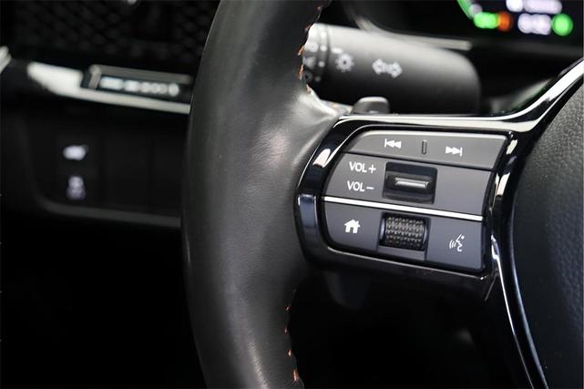 Photo of 2023 Urban Gray Pearl Honda CR-V Hybrid