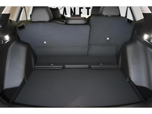 Photo of 2026 Platinum White Pearl Honda CR-V