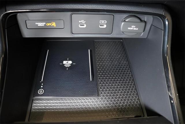 Photo of 2026 Platinum White Pearl Honda CR-V