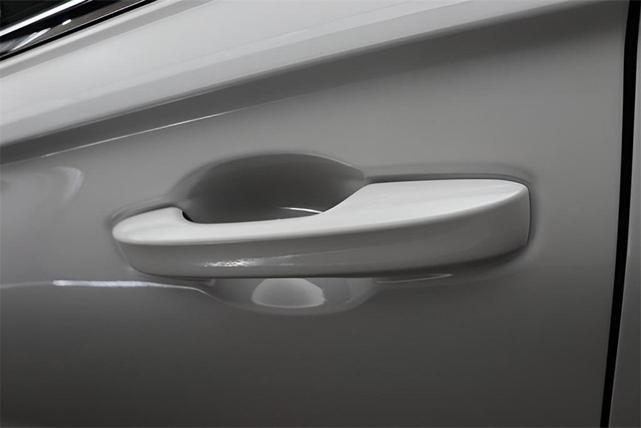Photo of 2026 Platinum White Pearl Honda CR-V