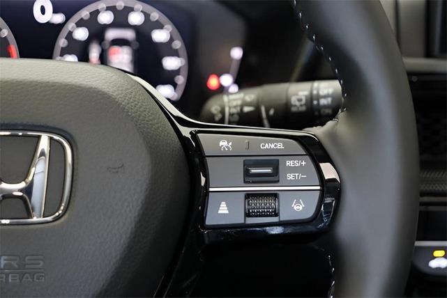 Photo of 2026 Platinum White Pearl Honda CR-V