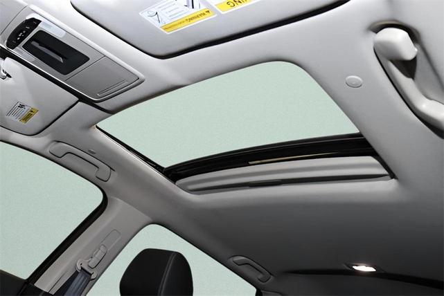 Photo of 2026 Platinum White Pearl Honda CR-V