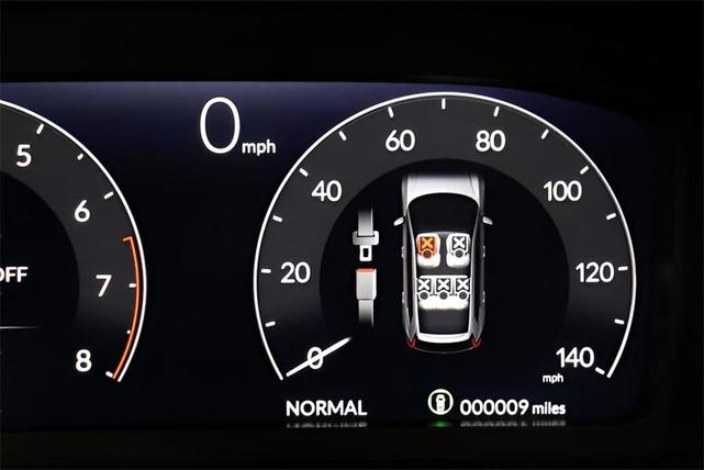 Photo of 2026 Platinum White Pearl Honda CR-V