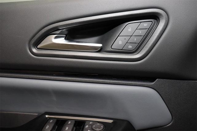 Photo of 2025 Raven Black Honda Prologue