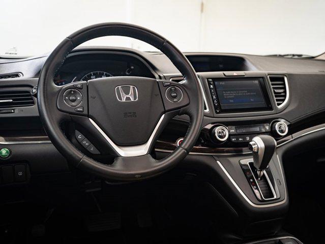 Photo of 2016 White Diamond Pearl Honda CR-V