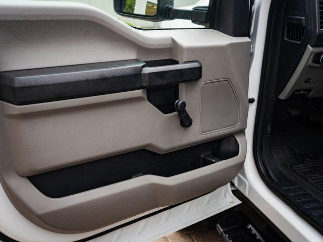 Photo of 2020 Oxford White Ford F-450