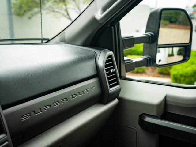 Photo of 2020 Oxford White Ford F-450