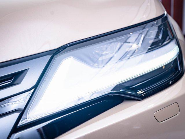 2025 Lexus LX photo 14