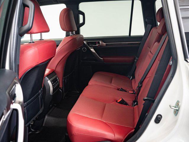 Photo of 2023 Eminent White Pearl Lexus GX 460