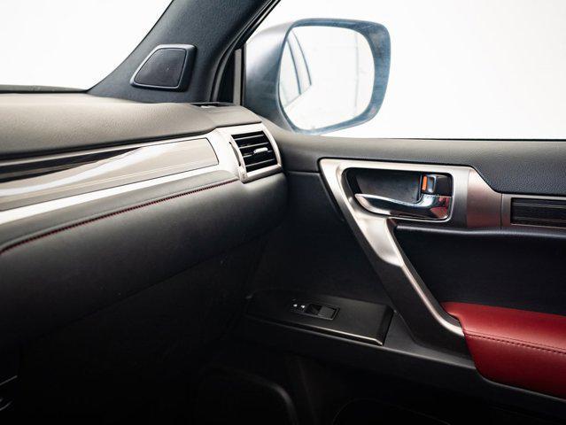Photo of 2023 Eminent White Pearl Lexus GX 460