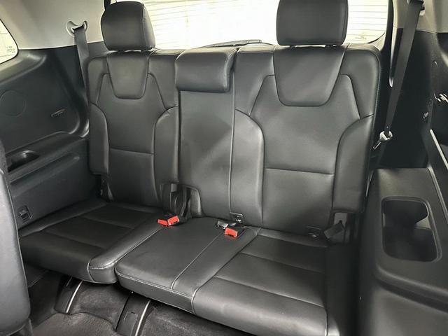 Photo of 2020 Snow White Pearl Kia Telluride