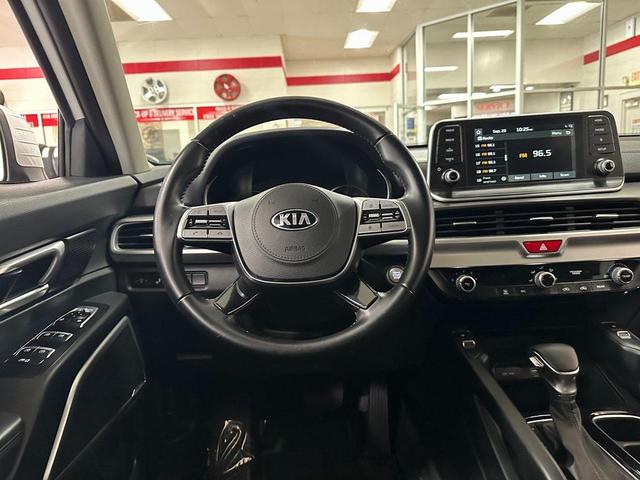Photo of 2020 Snow White Pearl Kia Telluride