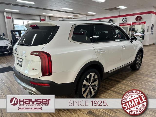 Photo of 2020 Snow White Pearl Kia Telluride