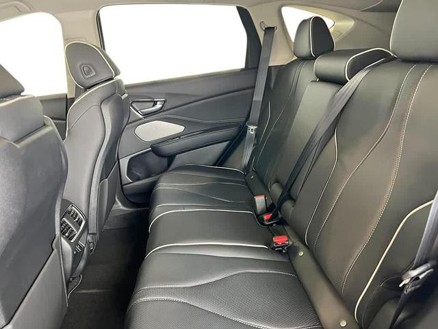 Photo of 2025 Solar Silver Metallic Acura RDX