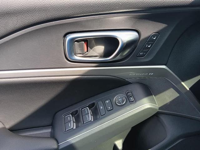 Photo of 2023 Lunar Silver Metallic Acura Integra
