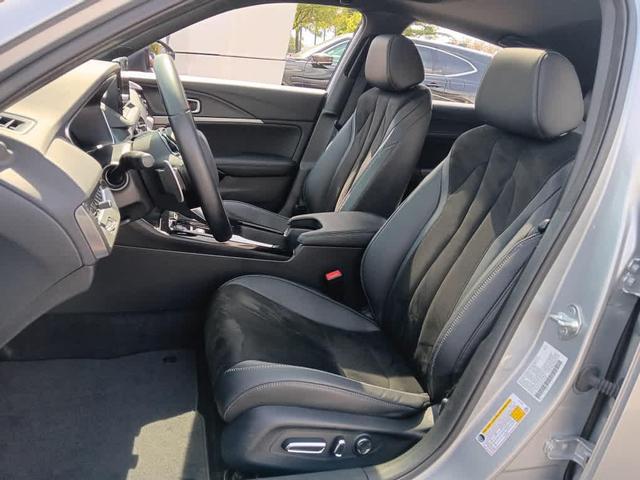 Photo of 2023 Lunar Silver Metallic Acura Integra