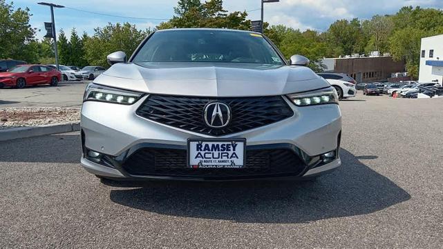 Photo of 2023 Lunar Silver Metallic Acura Integra