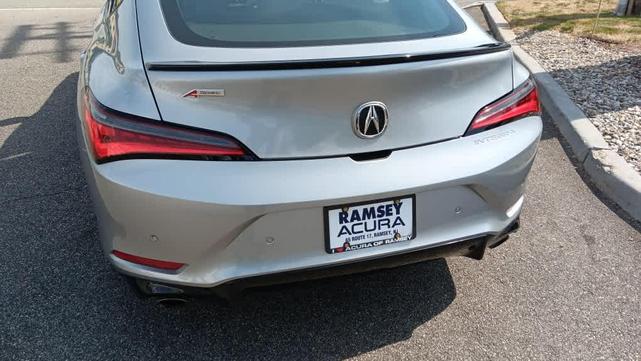 Photo of 2023 Lunar Silver Metallic Acura Integra