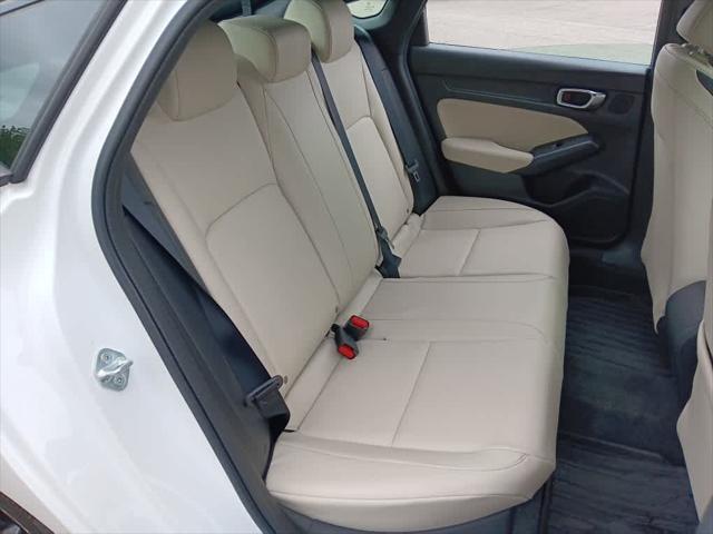 Photo of 2023 Platinum White Pearl Acura Integra