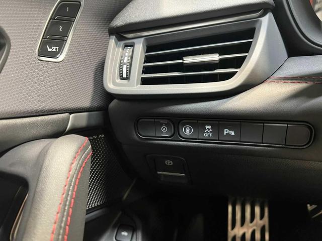 Photo of 2025 Majestic Black Pearl Acura TLX