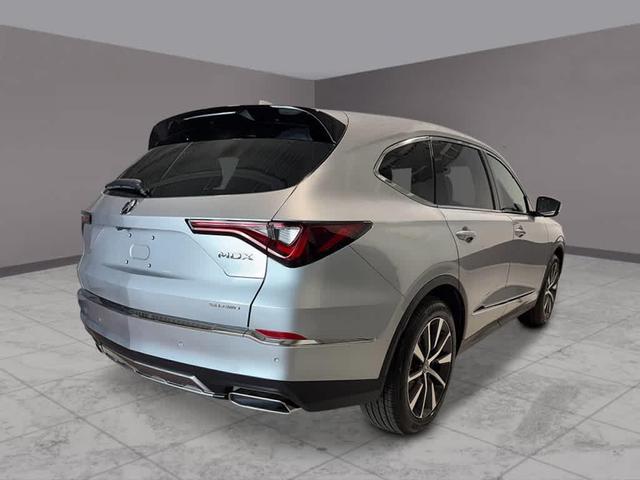 Photo of 2026 Solar Silver Metallic Acura MDX