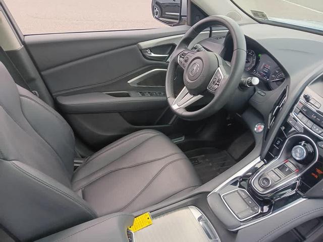 Photo of 2023 Lunar Silver Metallic Acura RDX