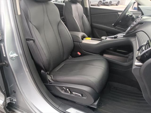 Photo of 2023 Lunar Silver Metallic Acura RDX