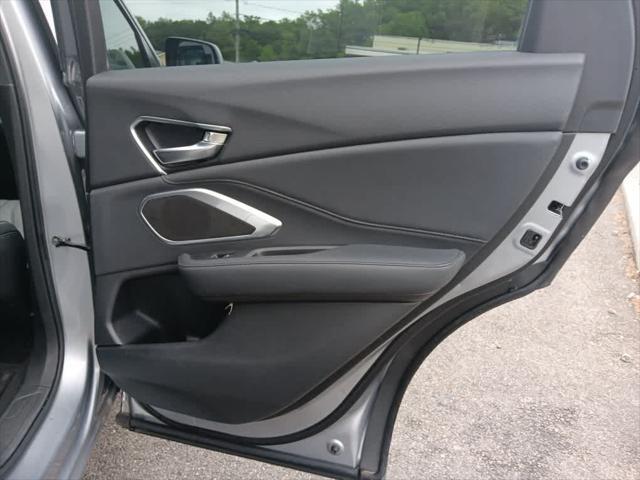 Photo of 2023 Lunar Silver Metallic Acura RDX