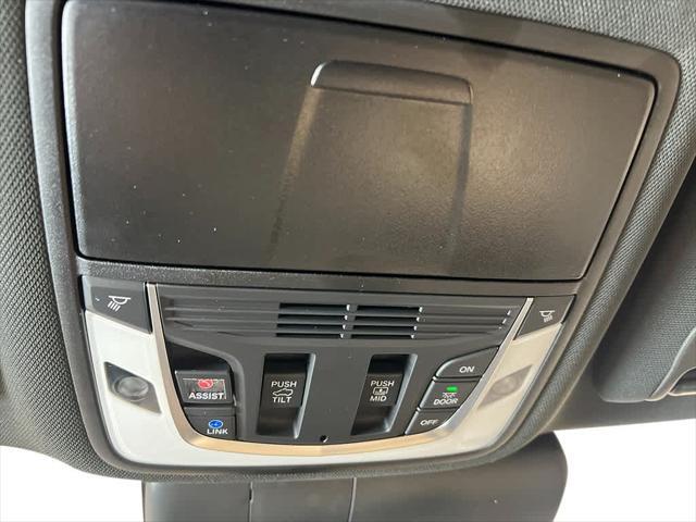 Photo of 2025 Apex Blue Pearl Acura RDX