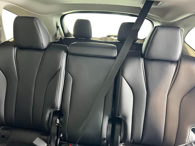 Photo of 2026 Platinum White Pearl Acura MDX