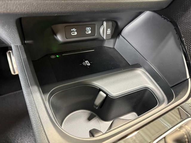 Photo of 2025 Platinum White Pearl Acura ADX