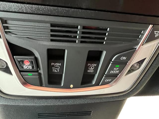 Photo of 2026 Majestic Black Pearl Acura MDX