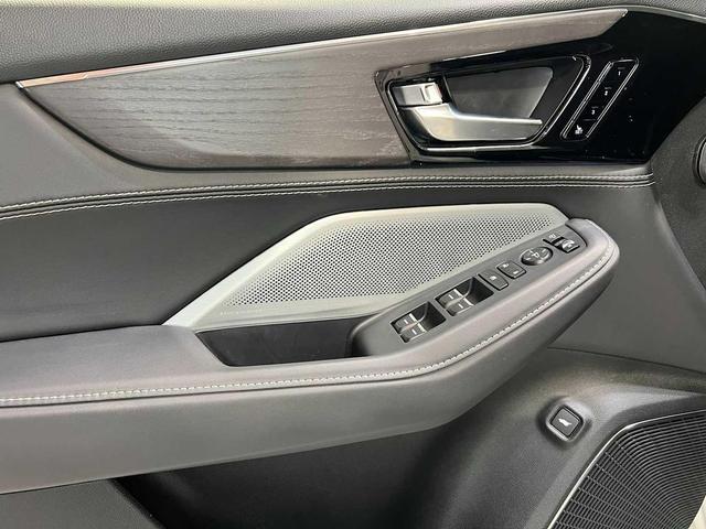 Photo of 2026 Majestic Black Pearl Acura MDX