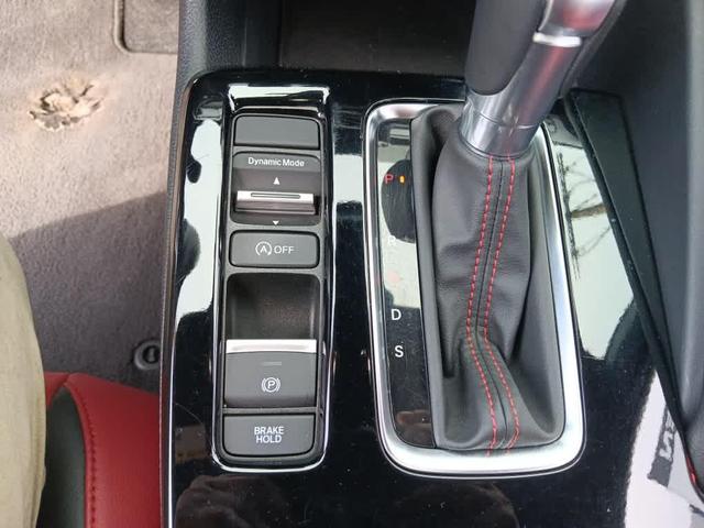 Photo of 2023 Platinum White Pearl Acura Integra